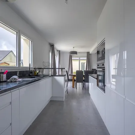 Elaia Maison Familiale Omaha 度假居 *